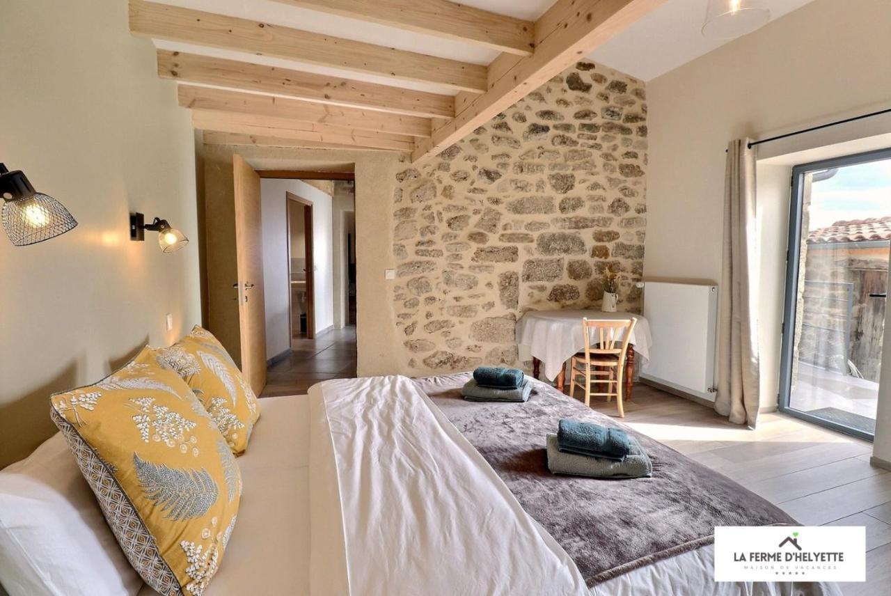 La Ferme D' Helyette Vila Toulaud Exterior foto