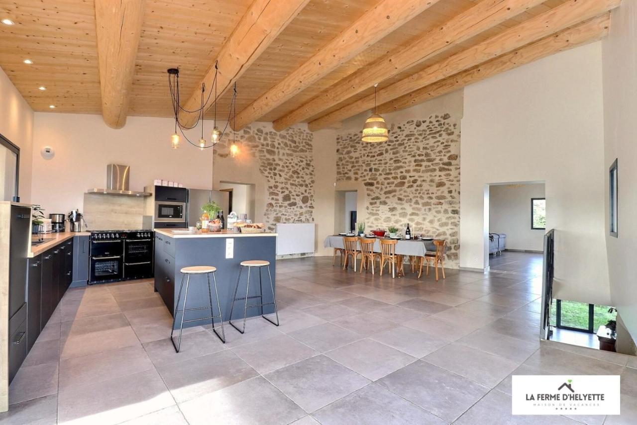 La Ferme D' Helyette Vila Toulaud Exterior foto